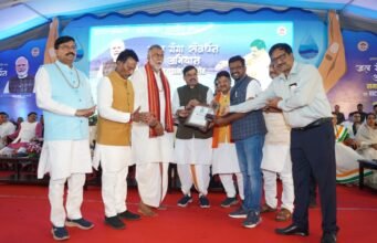 मुख्यमंत्री ने जल संवर्धन में उत्कृष्ट कार्य हेतु , नगर निगम छिंदवाड़ा को सम्मानित किया !